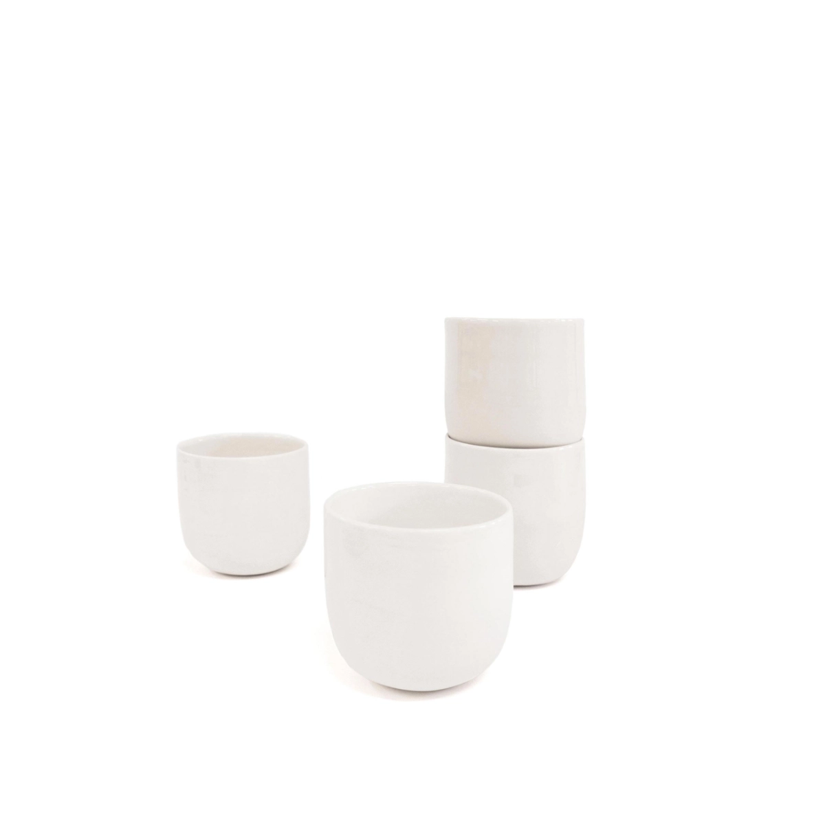 Becher „Simple White" Porzellan weiß dünnwandig mit dickerem Boden handgedreht – Yvette Hoffmann Design