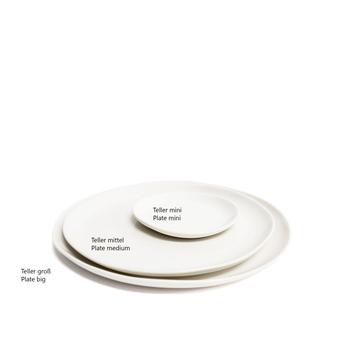 Teller „Simple White" Porzellan in drei Größen – mini, mittel, groß – handgeformt Yvette Hoffmann Design